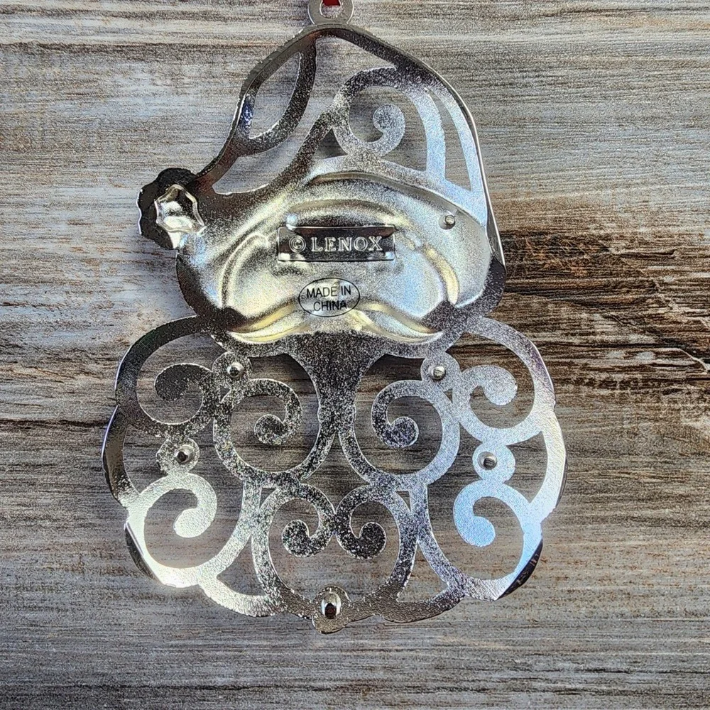 Lenox sparkle scroll